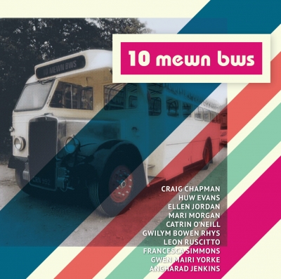 Cover: 10 Mewn Bws